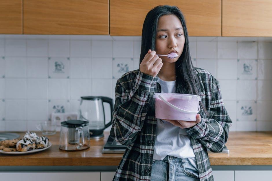Understanding Emotional‍ eating: The ​Role of PhenQ in Managing Cravings