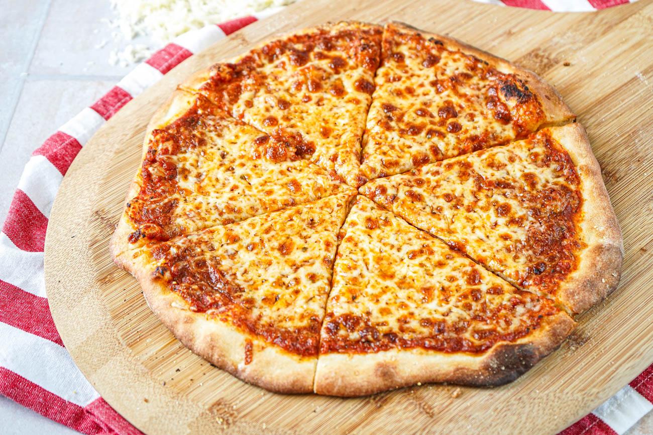 Exploring the Unique Flavors‍ of‌ New‌ York Style ​Pizza