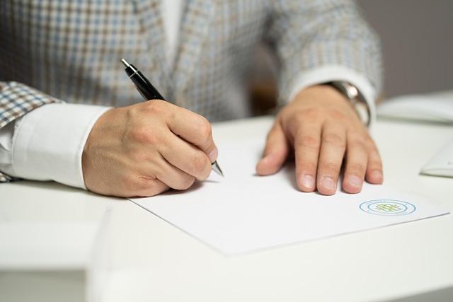 Crafting a ⁤Signature style: Essential Pieces for Men