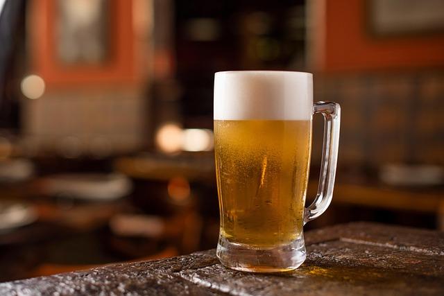 the ⁣Community Connection: Supporting⁢ Local Brewers