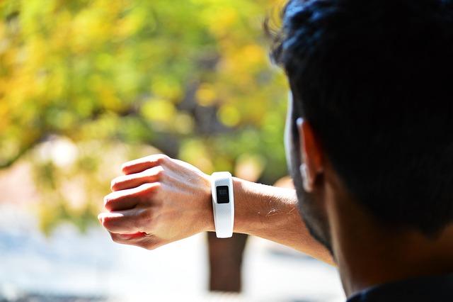 Health and Fitness Features: Decoding Activity Tracking capabilities